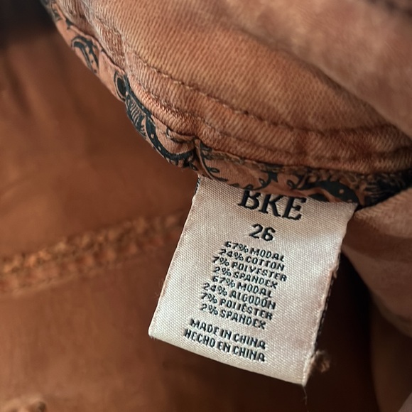 NWT BKE Payton Mid-Rise Short - Picture 3 of 3